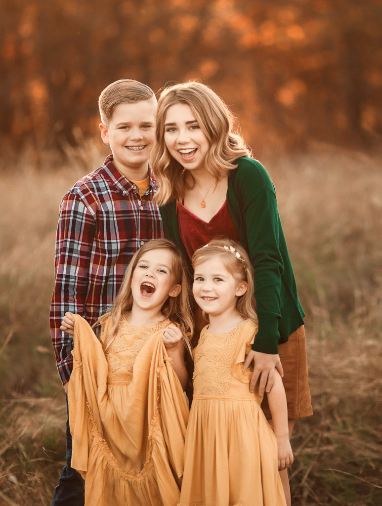 four siblings twins fall picture